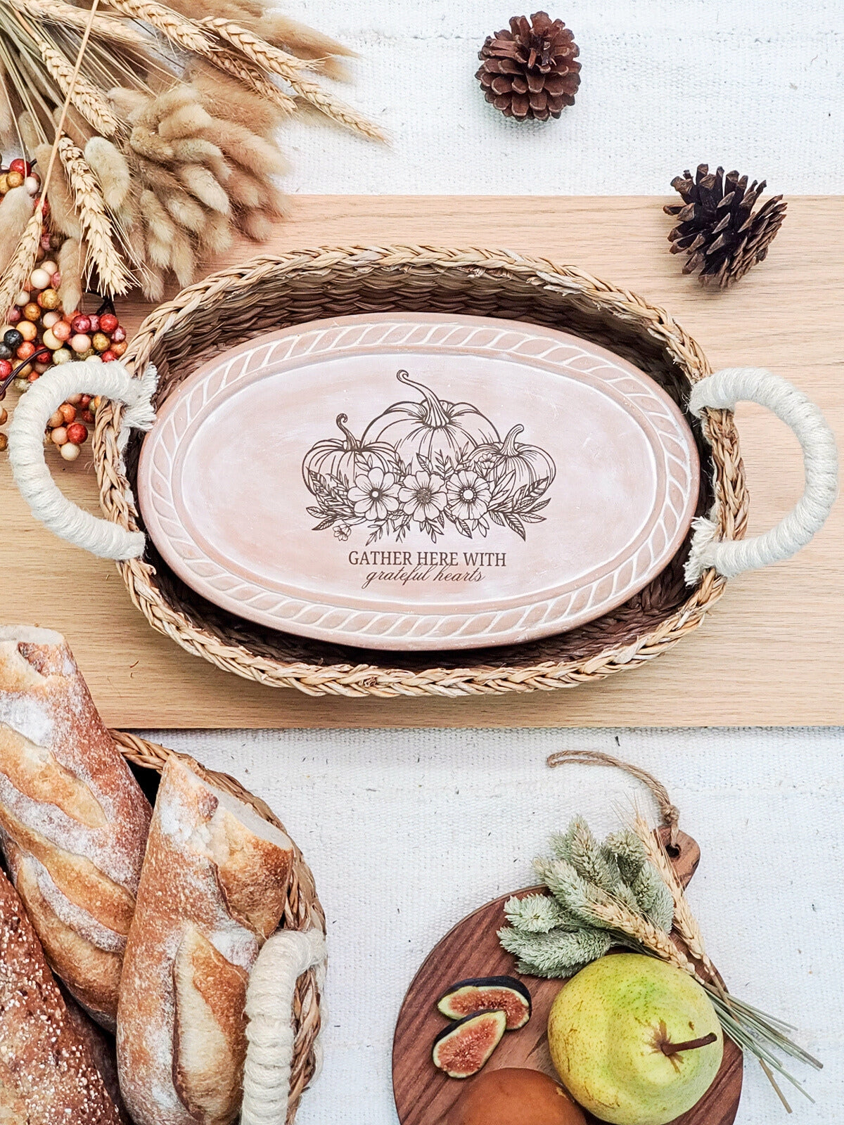 Bread Warmer & Basket - Christmas Tree Oval