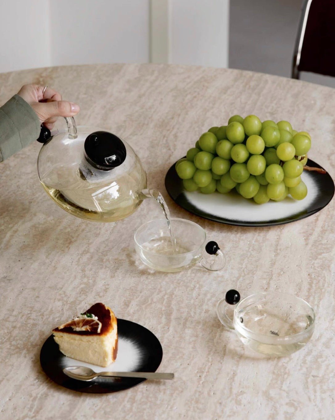 Nordic Style Vintage Glass Tea Set ( 1 Tea Kettle with Loose Leaf Infu